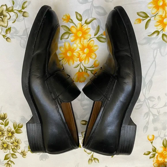 Johnston & Murphy Size 9.5 Black Loafers - Picture 4 of 9